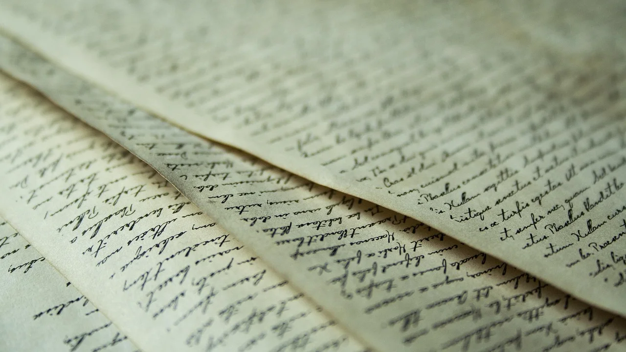 Livro aberto mostra a evolução histórica do inglês