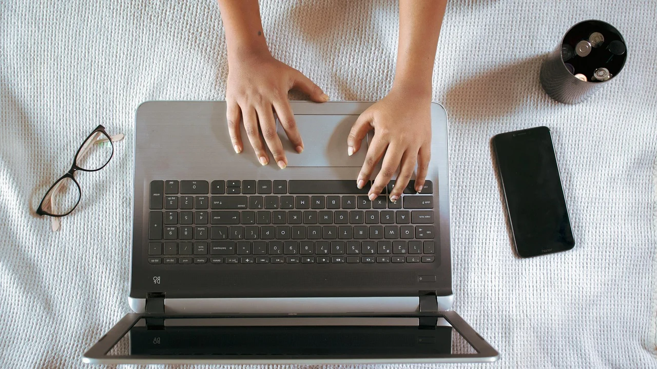 Teclas de função que podem ativar ou desativar o touchpad.