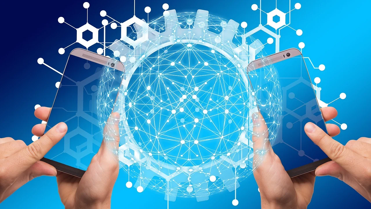 Usuário verifica dispositivos conectados em um smartphone