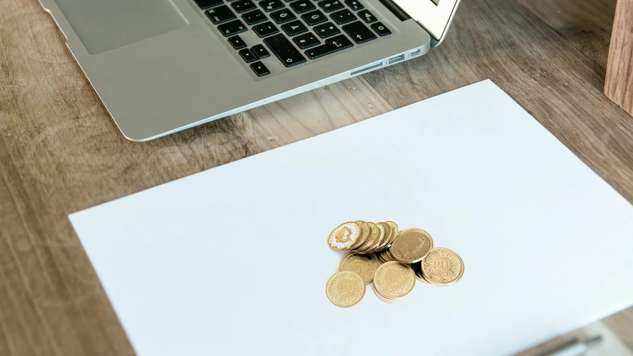 Planejamento financeiro ajuda a prevenir novas pendências.