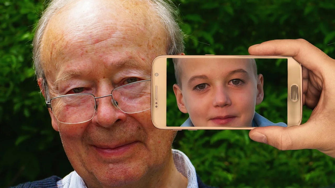 Celular protegido com senha para guardar documentos digitais