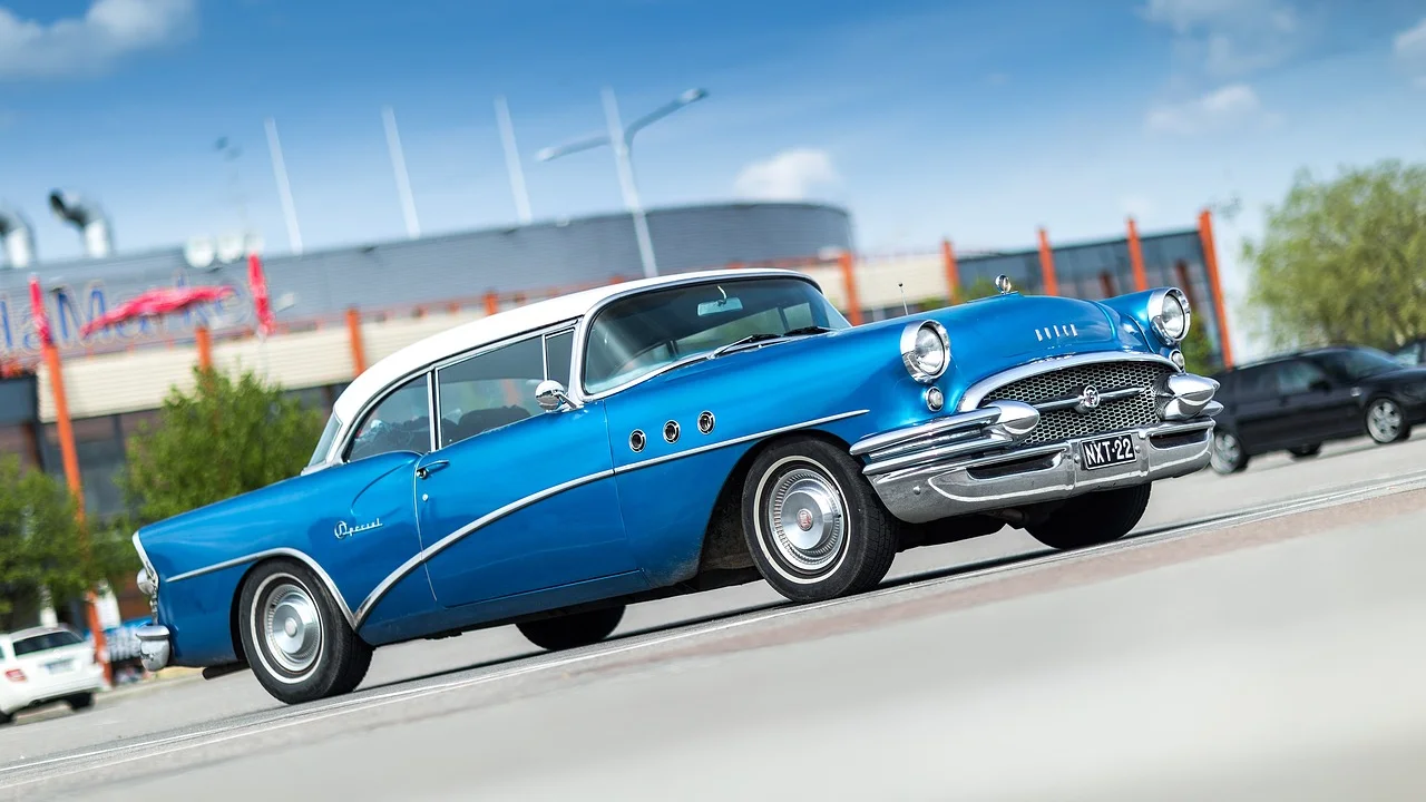 Veículo estacionado durante análise de documentos e pendências