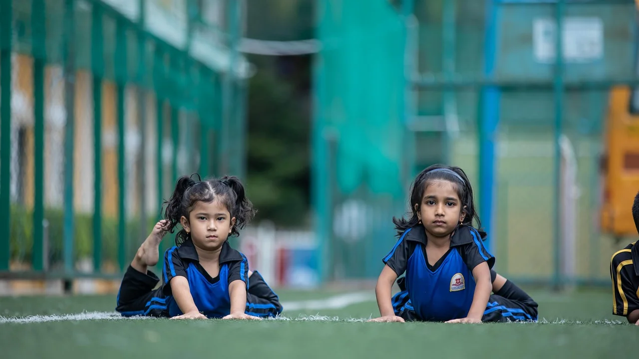 Documentos organizados para efetivar matrícula na educação infantil.