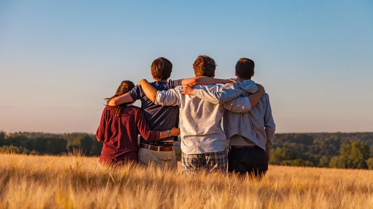 Caminhada ao ar livre como momento de pausa e cuidado