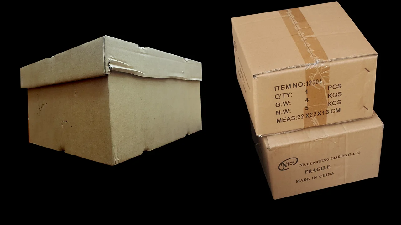 Caixas prontas para expedição em um centro de distribuição.