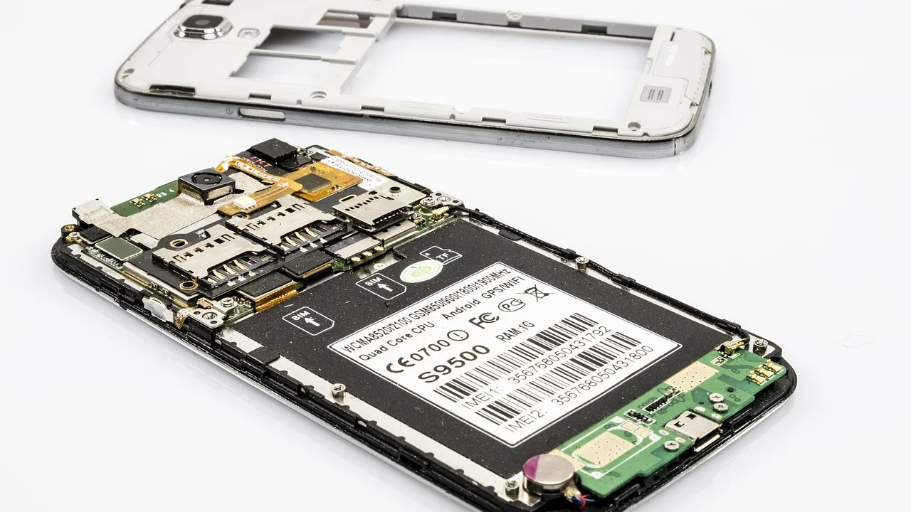 Planejamento de ações e metas em reunião de projeto.