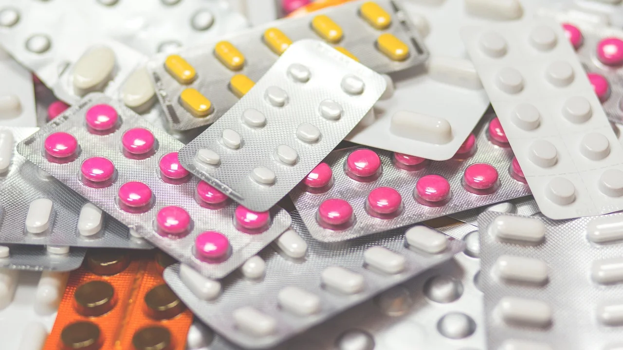 Pedido médico preenchido para realização de exames