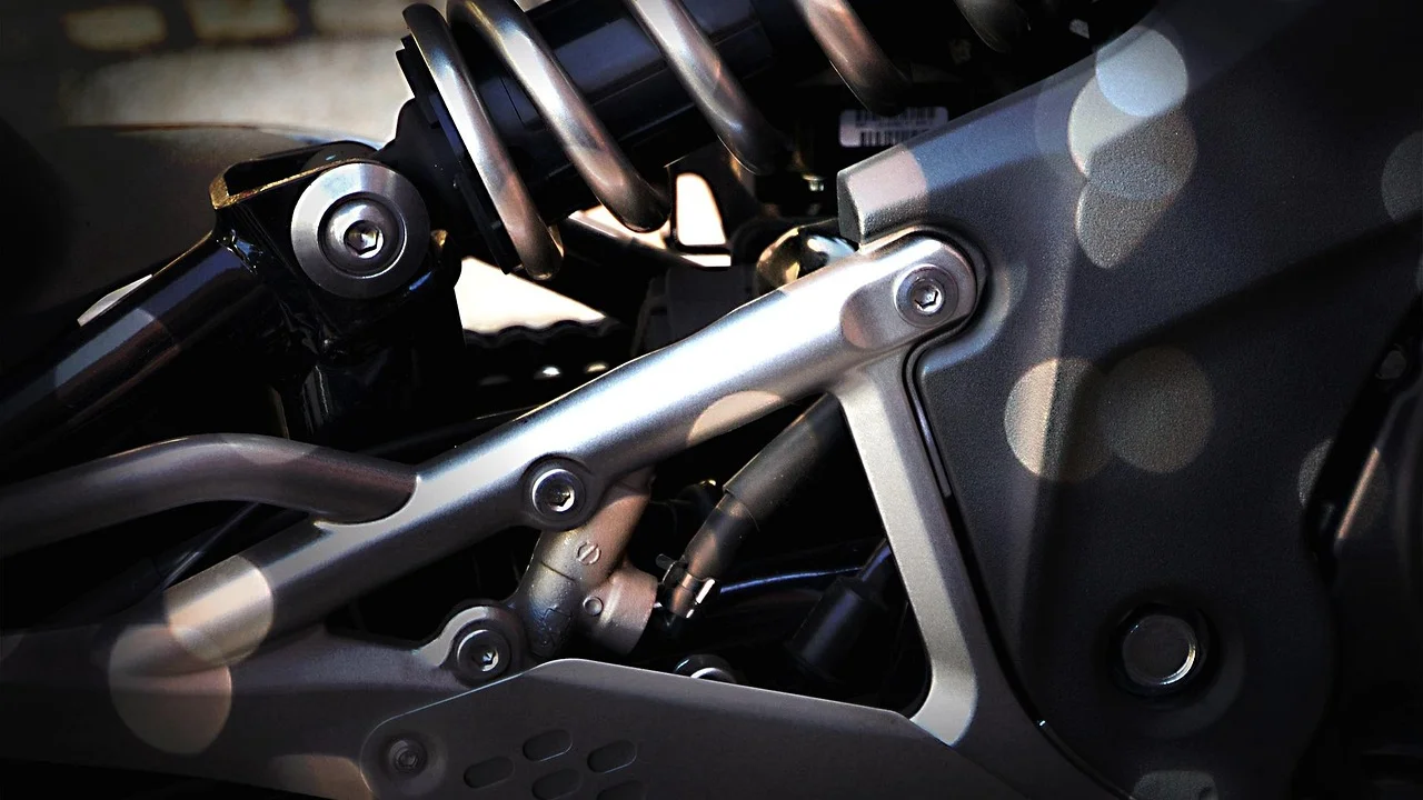 Frascos de óleo específico para garfo de motocicleta.