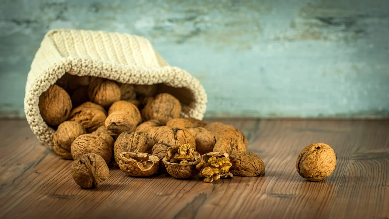 Ingredientes separados para calcular porções de uma refeição.